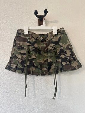 Fashion Nova camo skirt